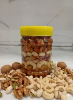 معجون عسل و چهارمغز (0.5 کیلوگرم)